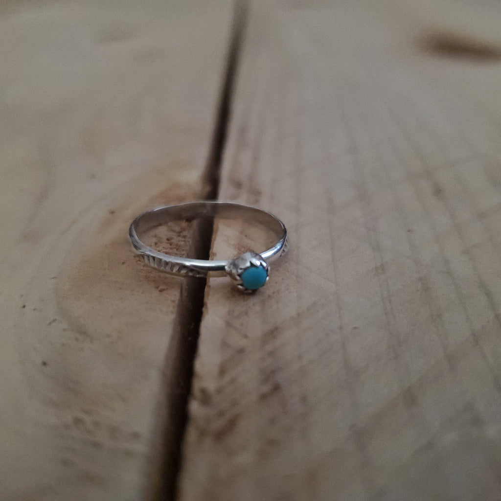 MARCUS GISHAL TINY DOT TURQUOISE RING