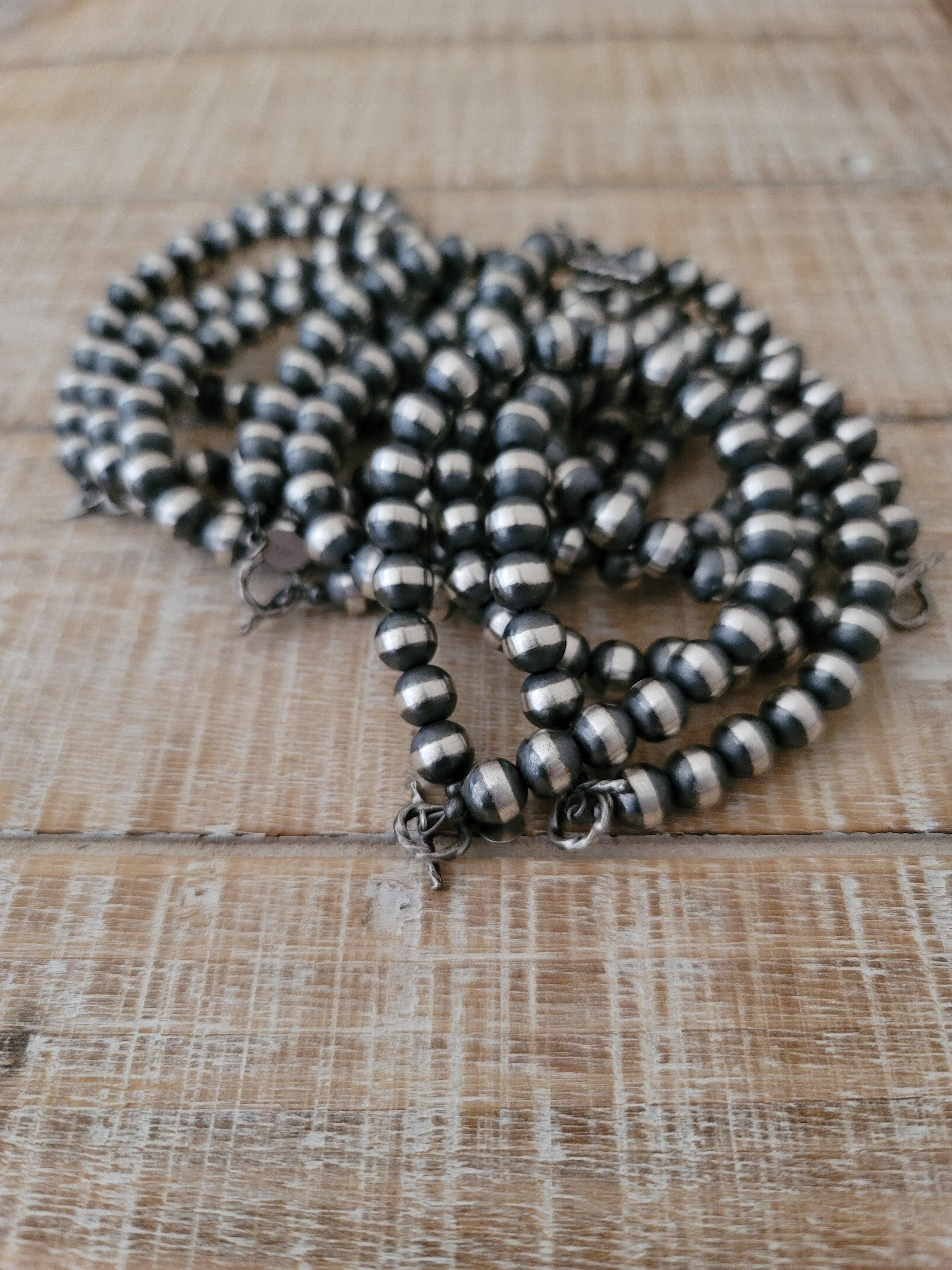 8 MM NAVAJO PEARL BRACELET