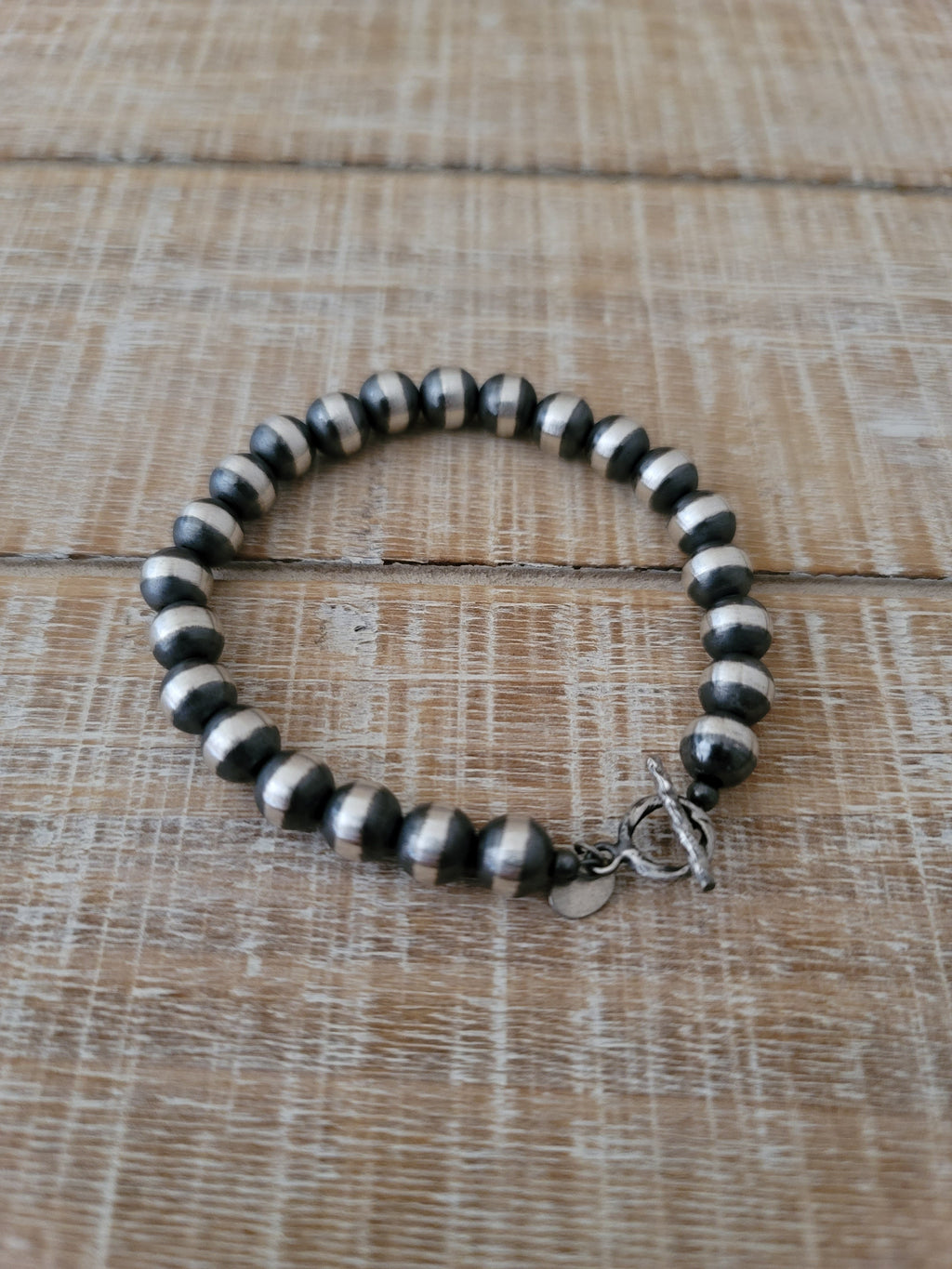 8 MM NAVAJO PEARL BRACELET
