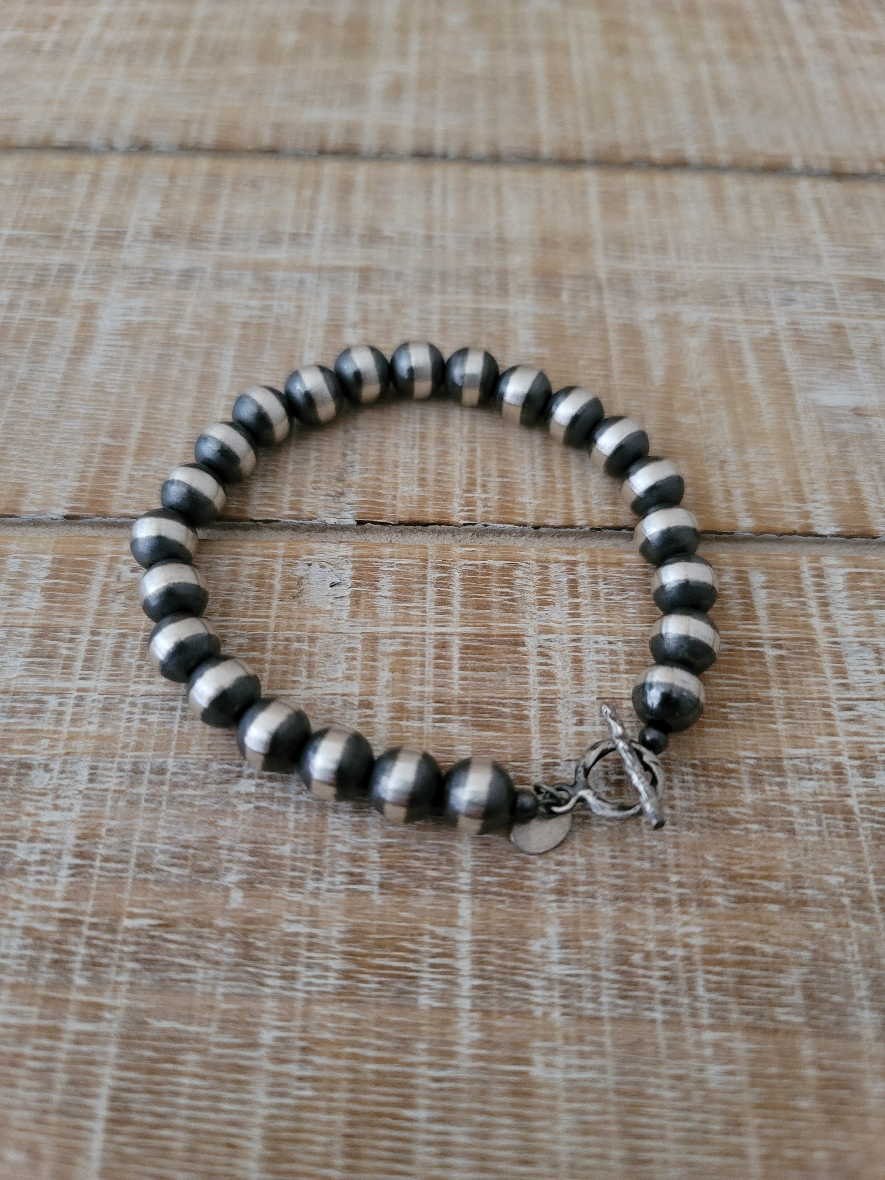 8 MM NAVAJO PEARL BRACELET