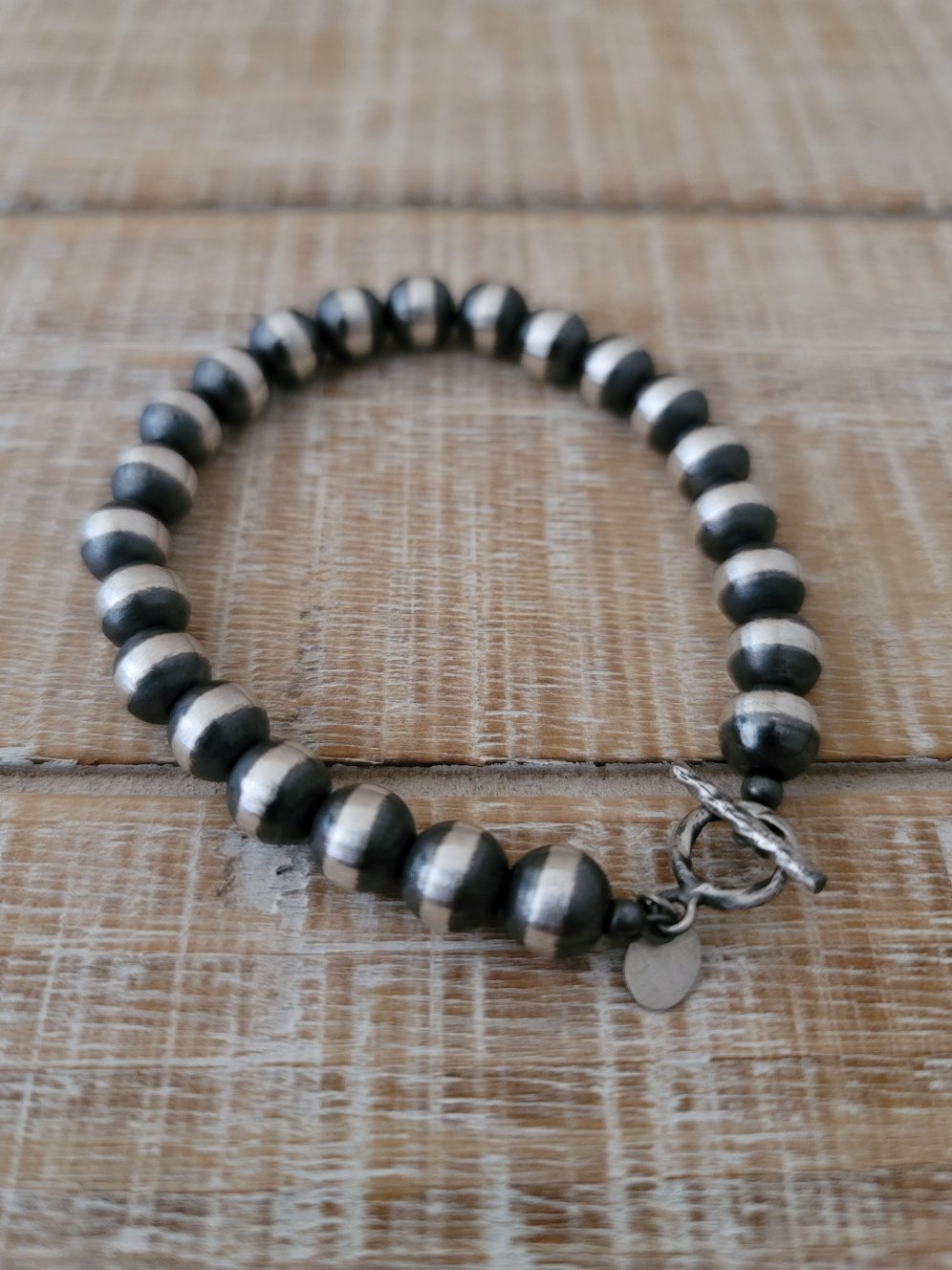 8 MM NAVAJO PEARL BRACELET