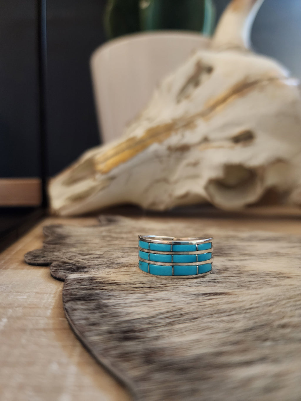 THE CLARESSE KYLESTEWA THREE ROW TURQUOISE BAND