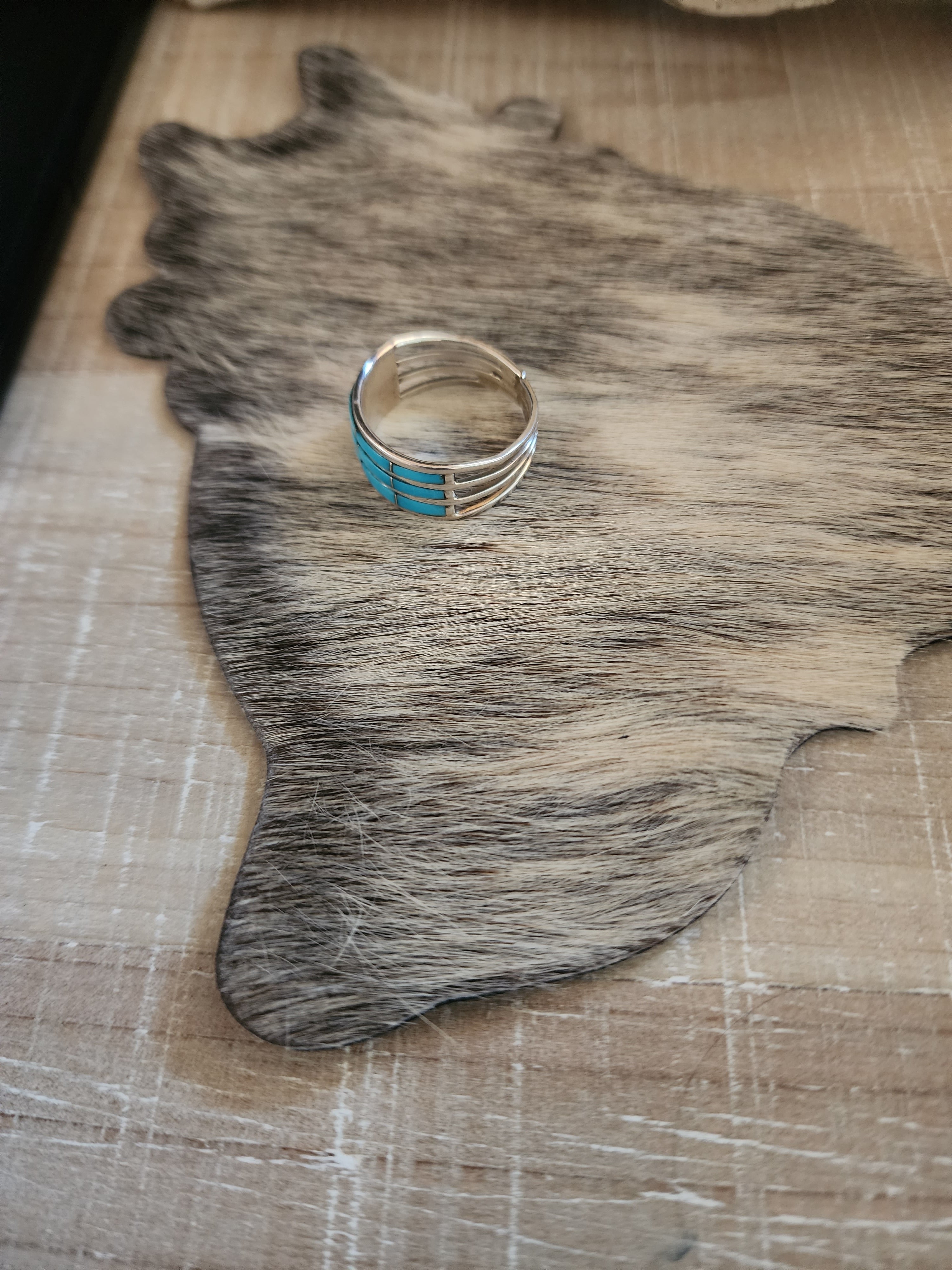 THE CLARESSE KYLESTEWA THREE ROW TURQUOISE BAND