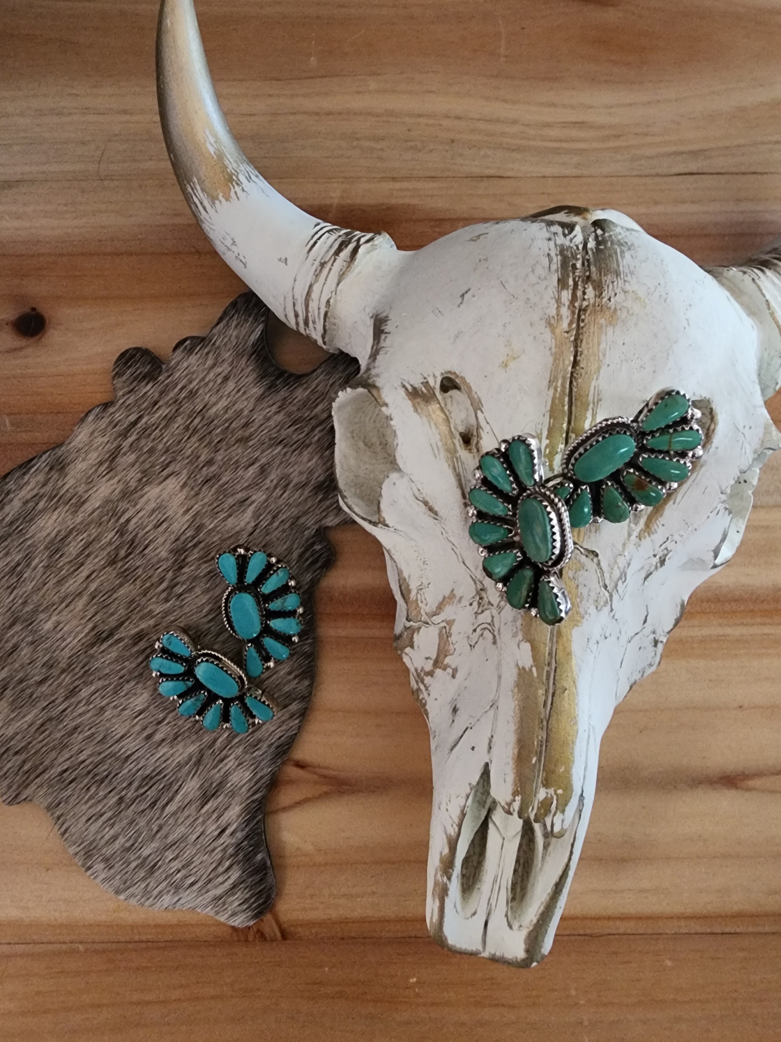 ALICIA WILSON KINGMAN TURQUOISE HALF CIRCLE CLUSTER STUD EARRINGS