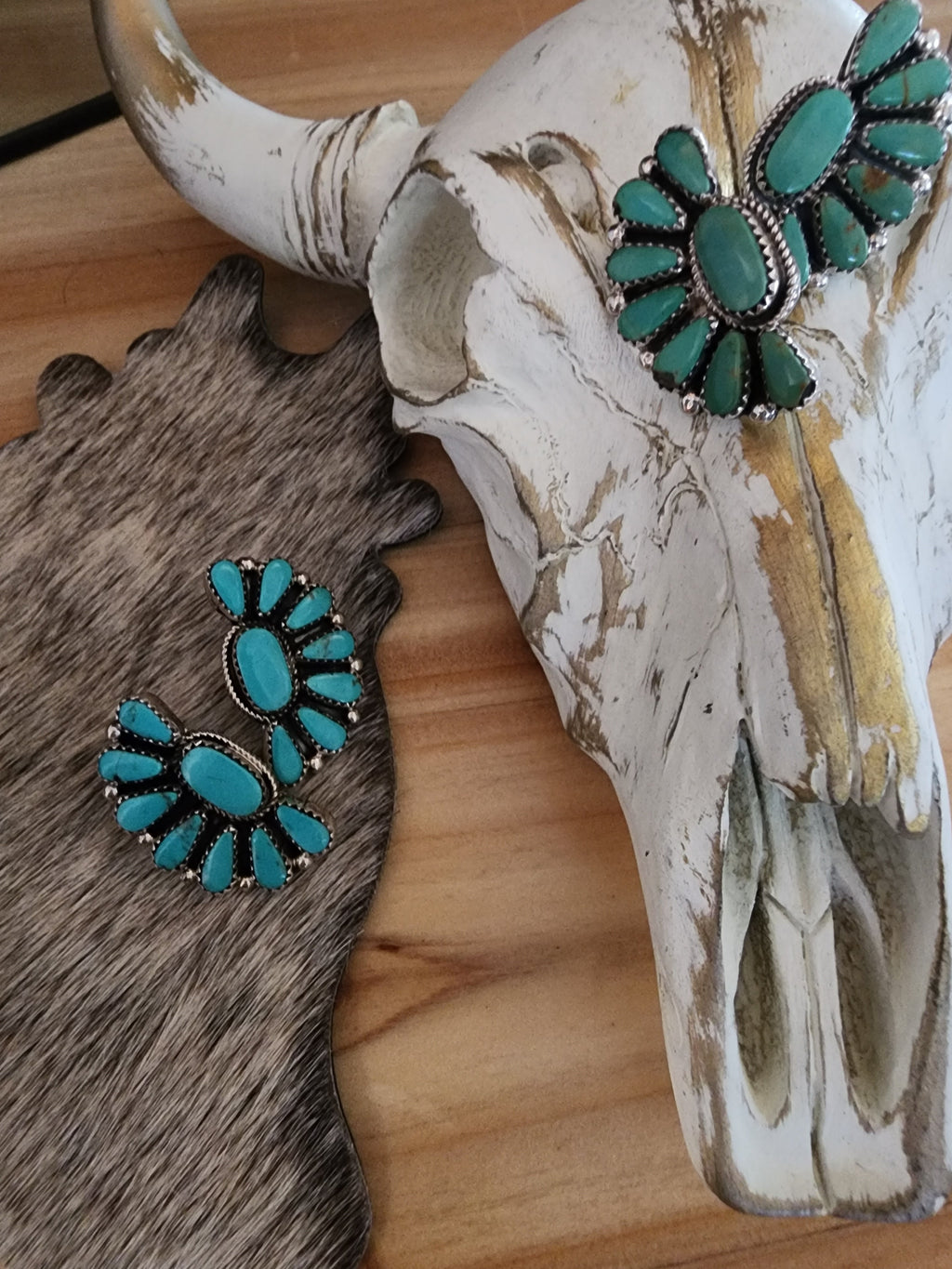 ALICIA WILSON KINGMAN TURQUOISE HALF CIRCLE CLUSTER STUD EARRINGS