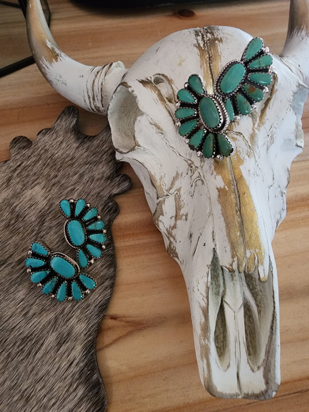 ALICIA WILSON KINGMAN TURQUOISE HALF CIRCLE CLUSTER STUD EARRINGS