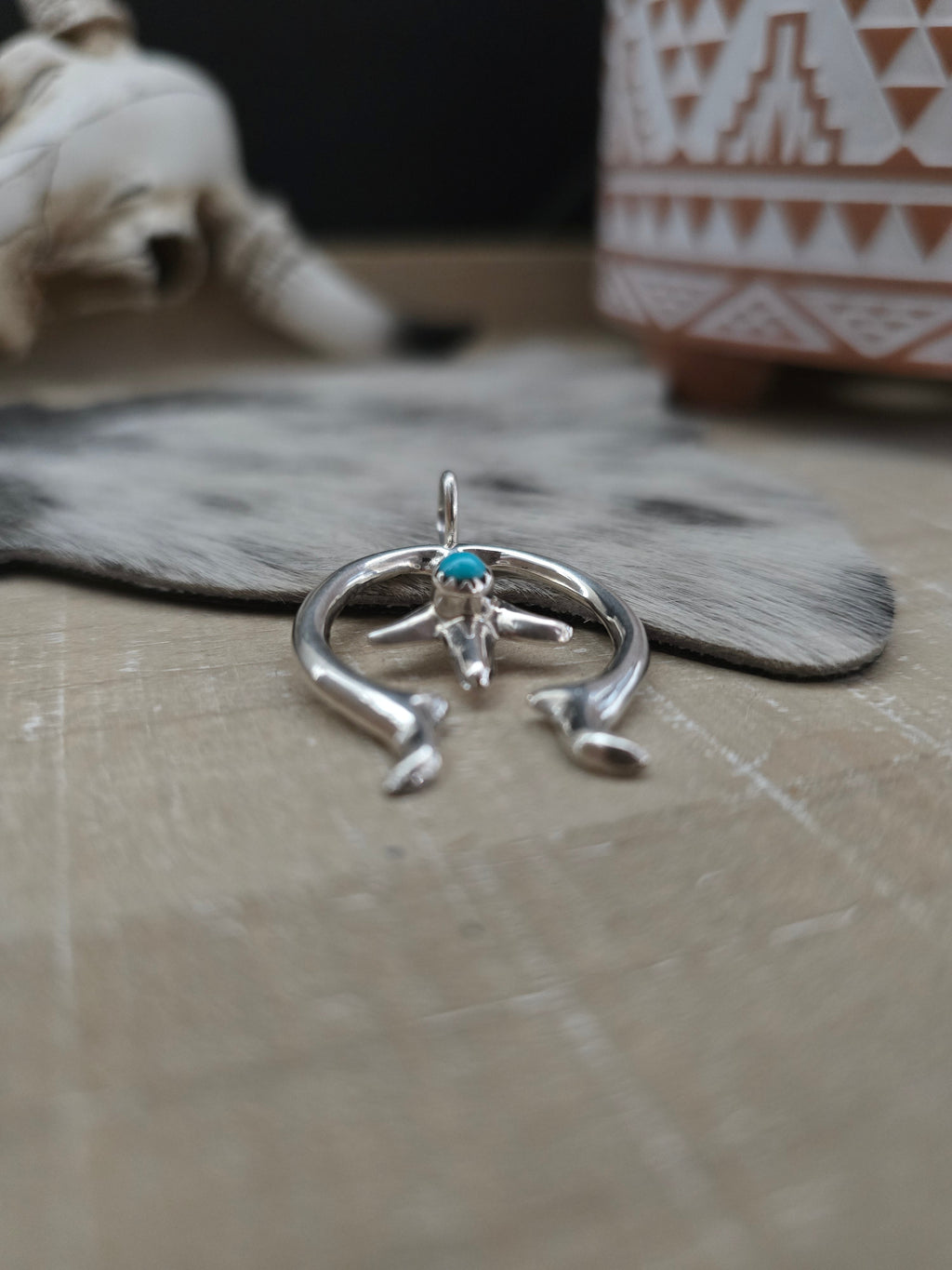 PAULINE NELSON SMALL TURQUOISE NAJA PENDANT