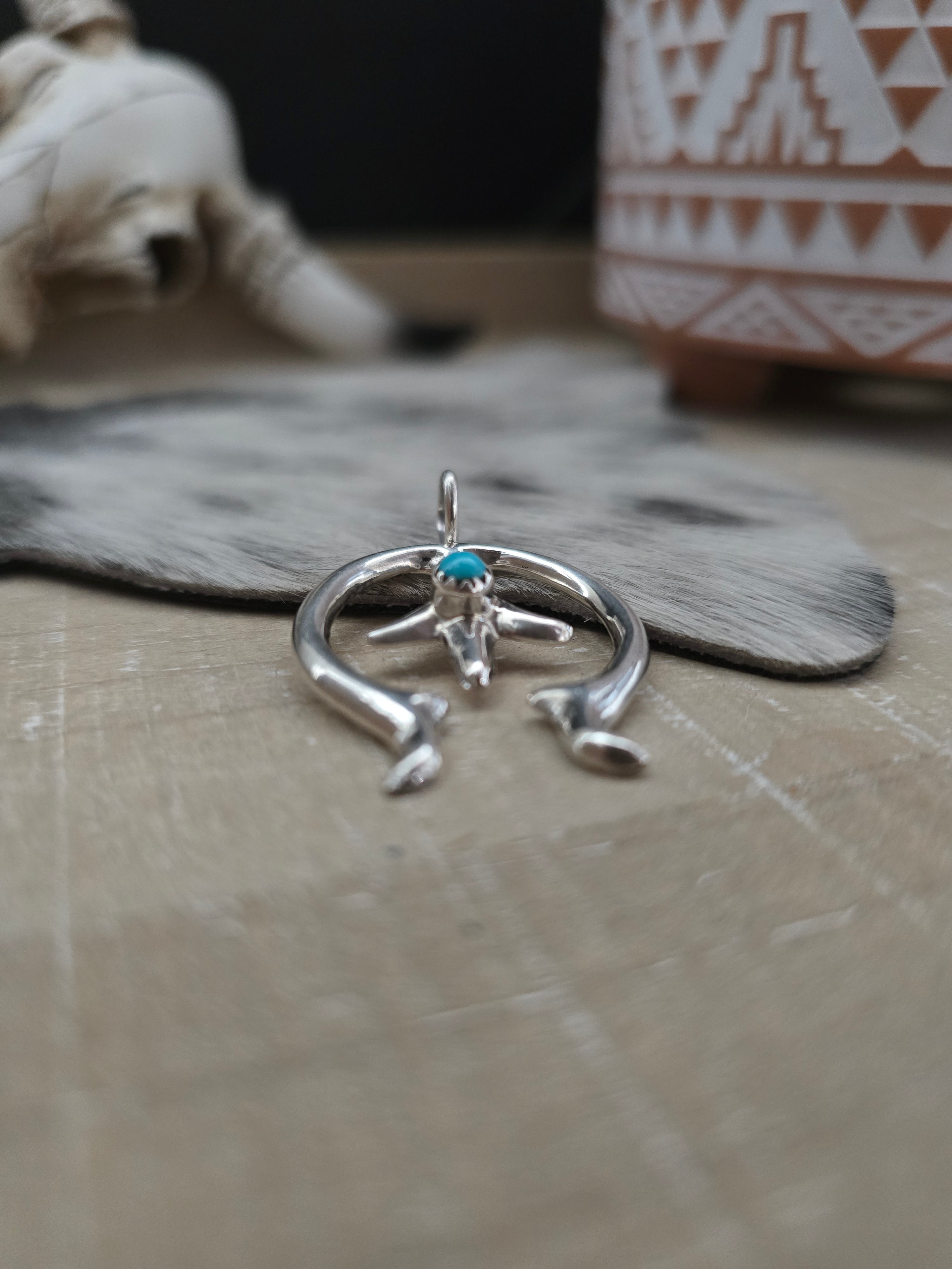PAULINE NELSON SMALL TURQUOISE NAJA PENDANT