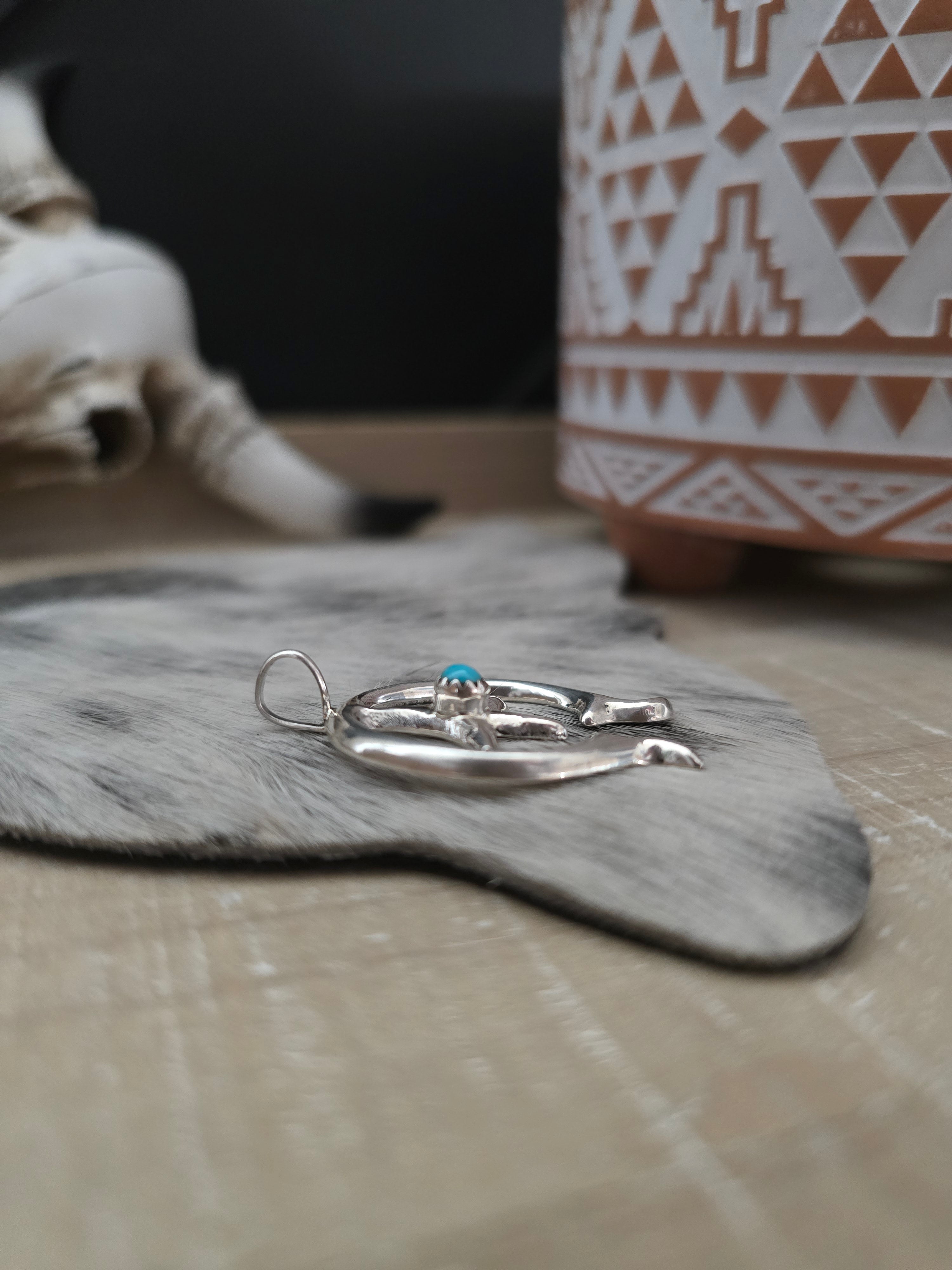 PAULINE NELSON SMALL TURQUOISE NAJA PENDANT