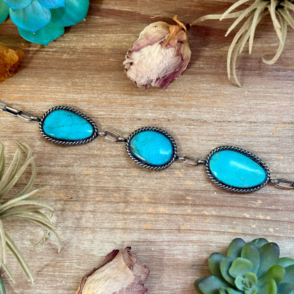 MJ One-of-a-Kind Three-Stone Turquoise Rope Border Choker