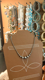 BIG PAPA GRADUATED PEARL CHOKER