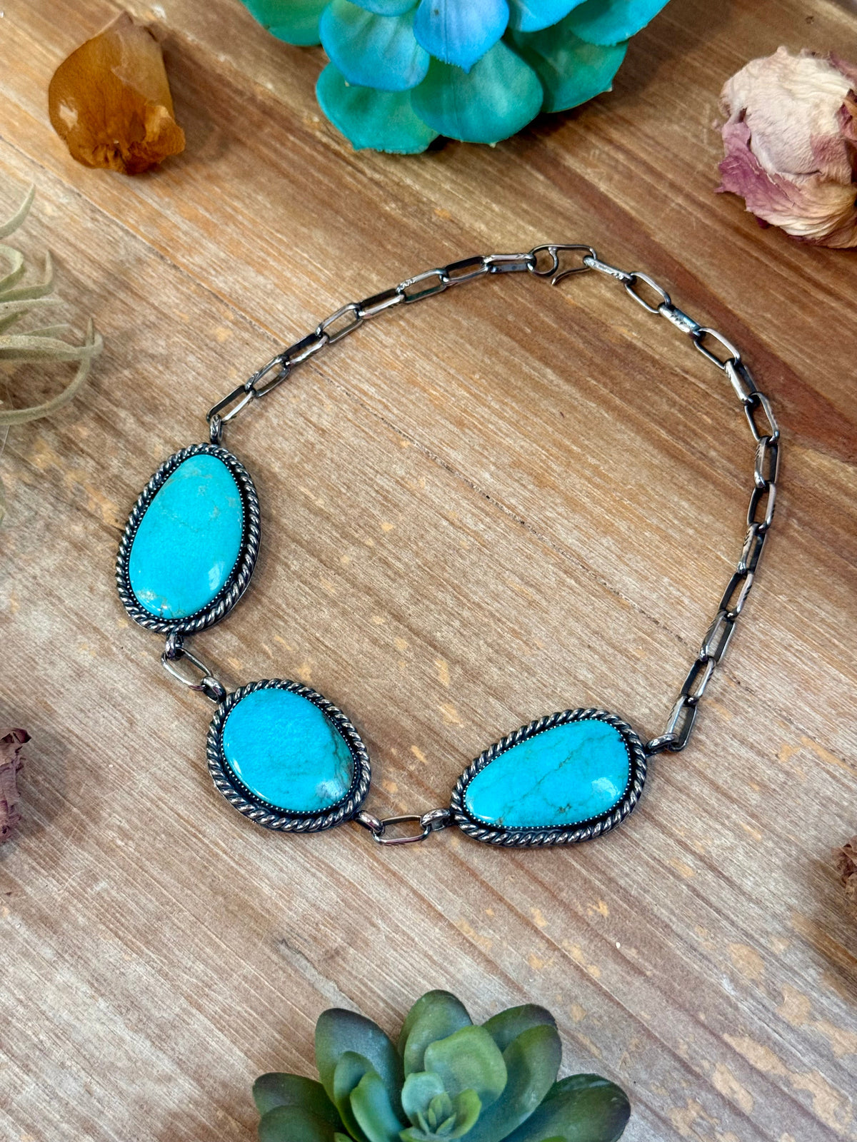 MJ One-of-a-Kind Three-Stone Turquoise Rope Border Choker