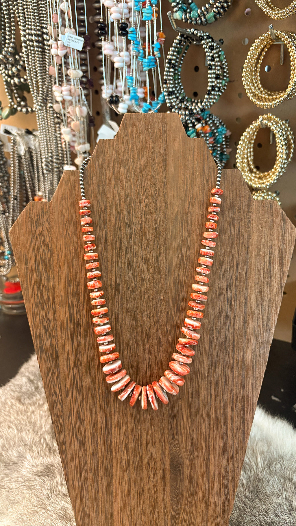 THE KHLOE NECKLACE