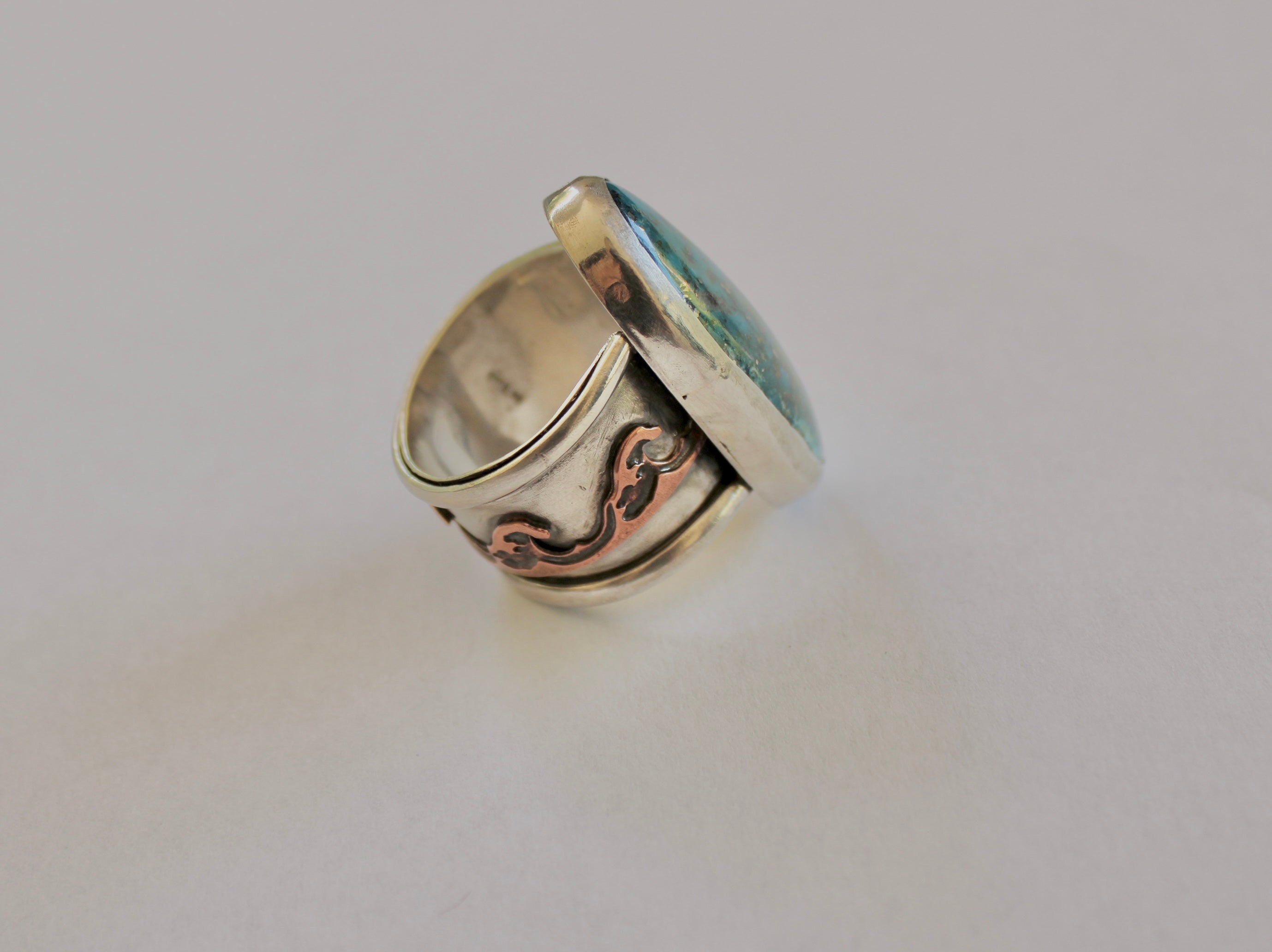 Size 10-True Blue Kingman Turquoise ring with Copper Waves
