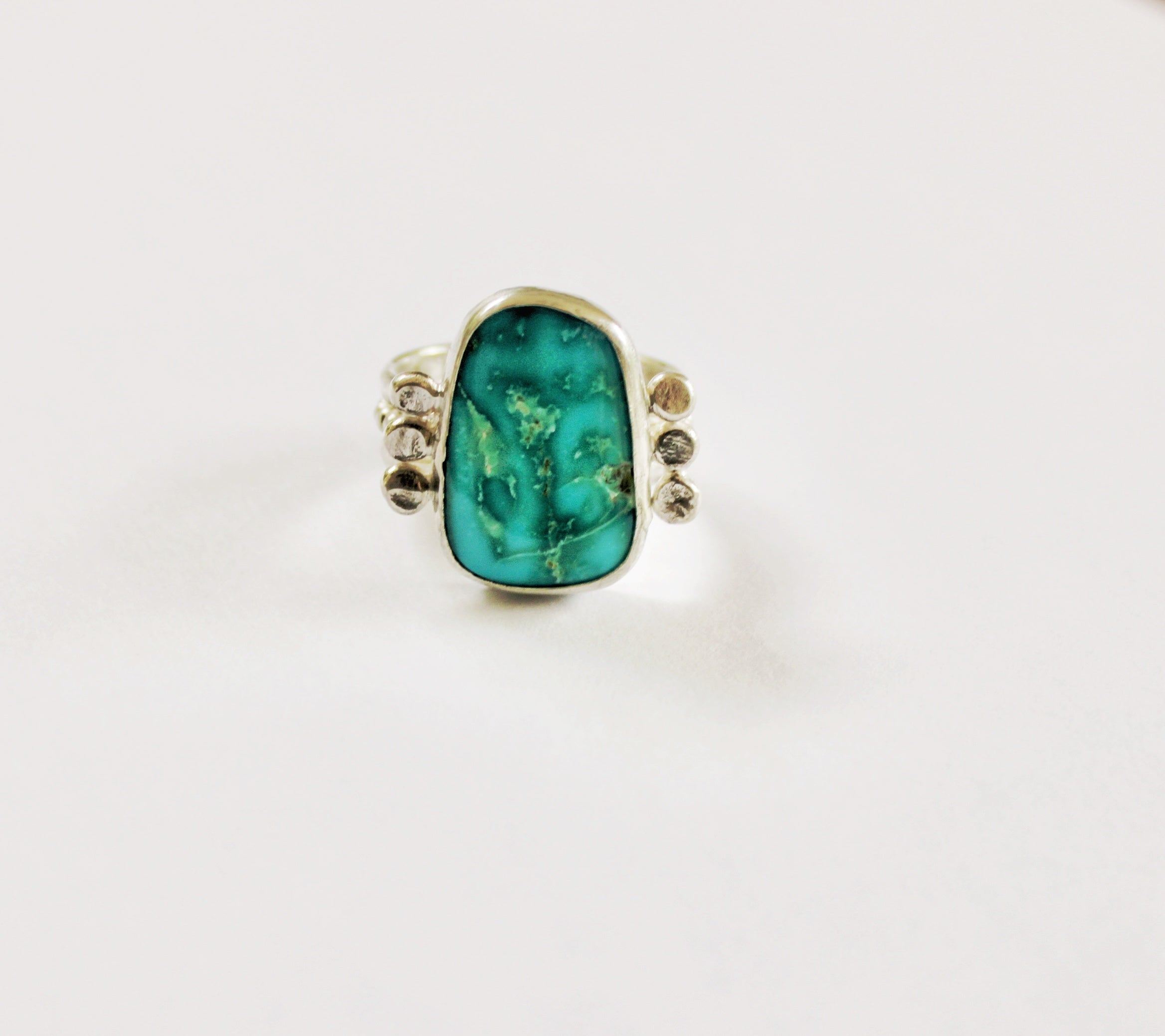 Size 8.5 Blue Gem Turquoise Ring