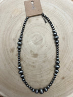 Desert Pearl Graduated Silver Western Necklace — 18 Inch