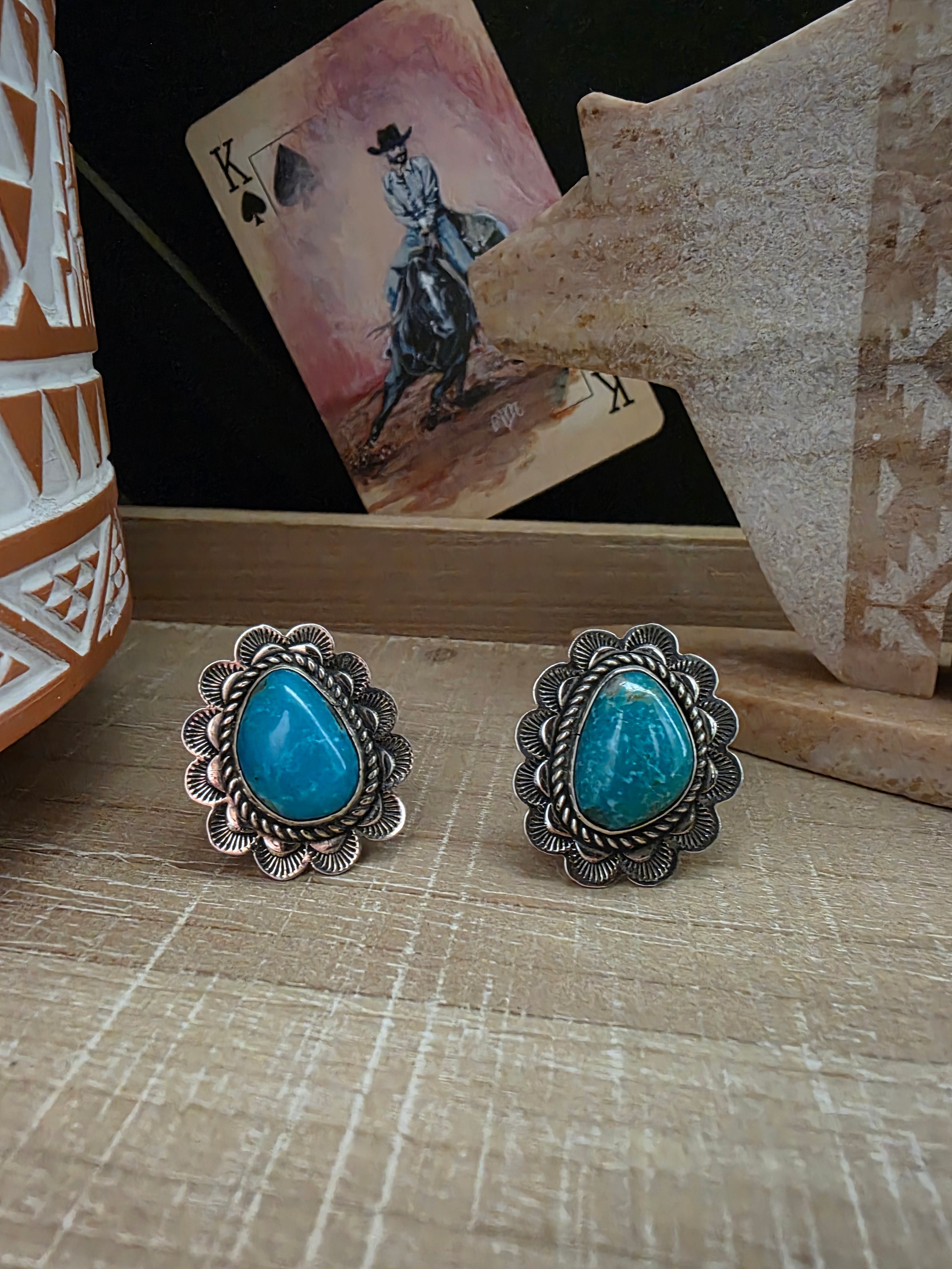 JUNIOR BEGAY SCALLOPED BORDER TURQUOISE RING