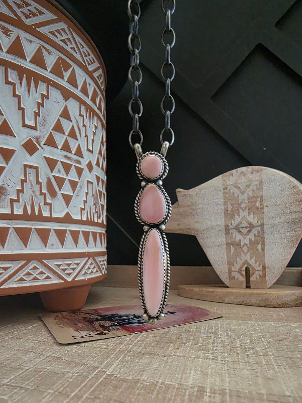 FREDA MARTINEZ PINK CONCH SHELL NECKLACE