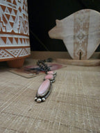 FREDA MARTINEZ PINK CONCH SHELL NECKLACE