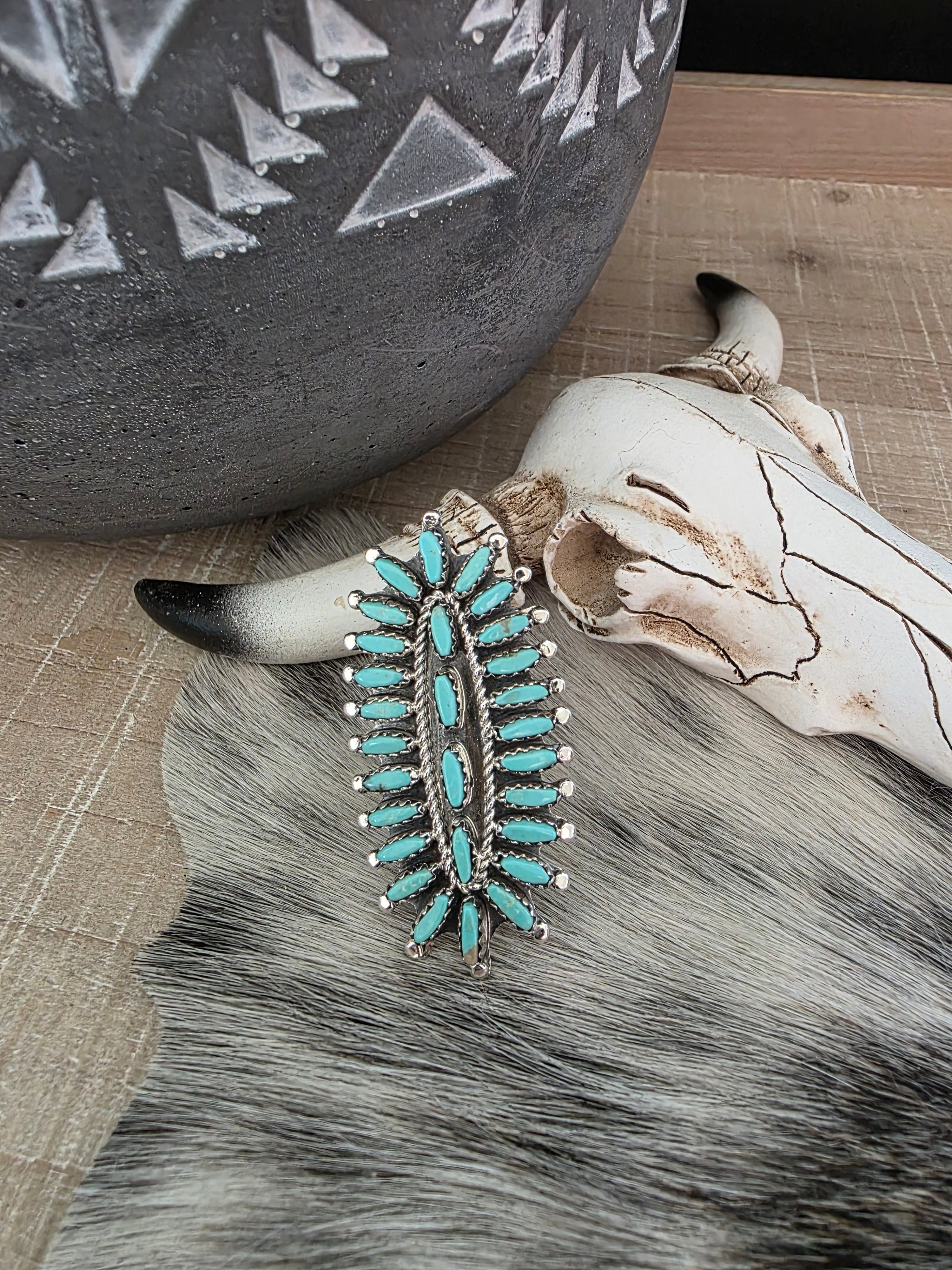 ROSEMARY TOM NEZ TURQUOISE NEEDLEPOINT CLUSTER RING