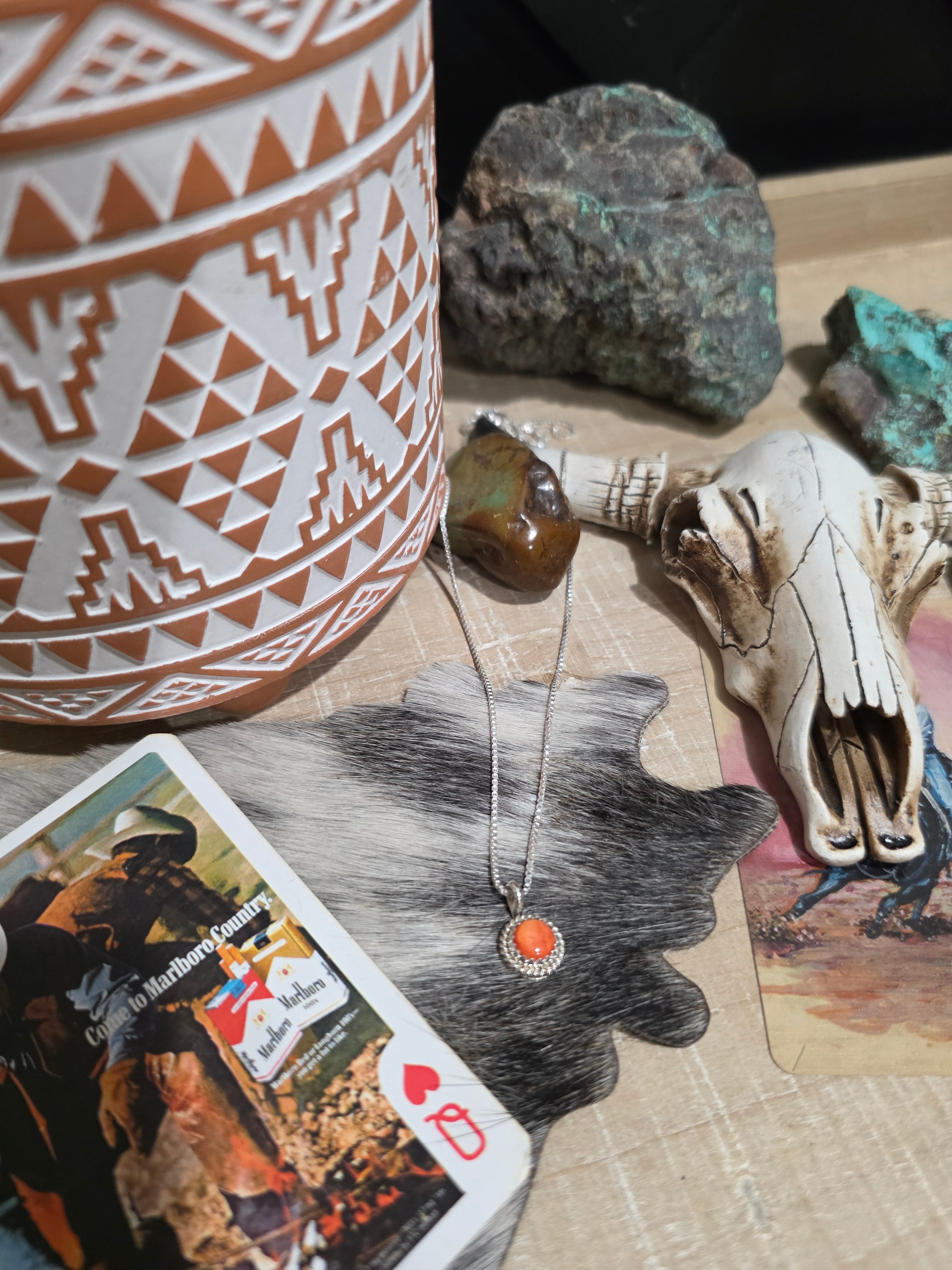 THERESA KINSEL SPINY OYSTER EVERYDAY PENDANT NECKLACE