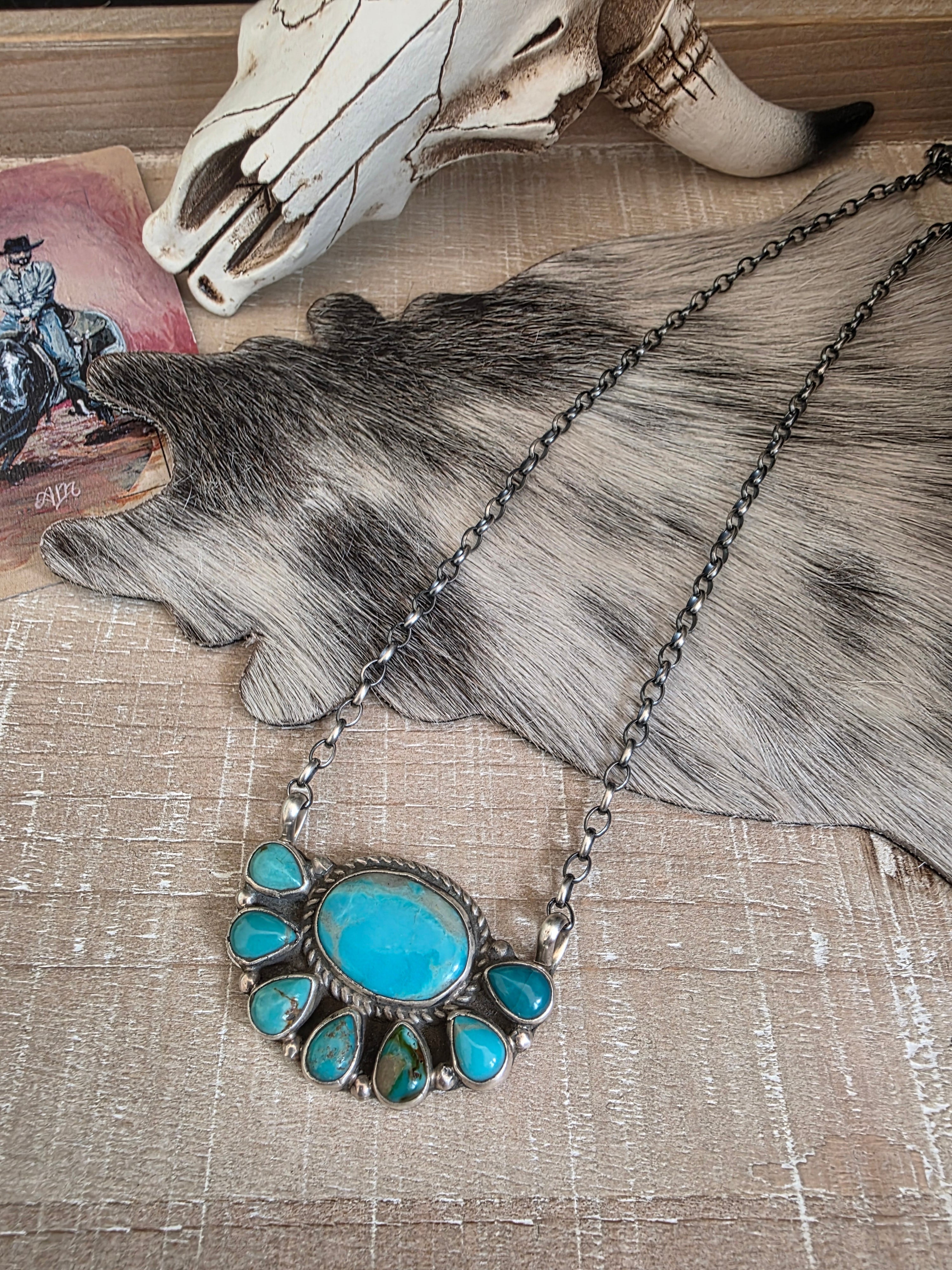 GERALDINE JAMES KINGMAN TURQUOISE CLUSTER NECKLACE