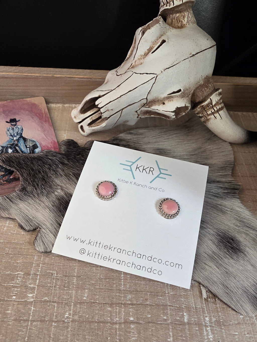 ESTHER WHITE PINK CONCH SHELL STUD EARRINGS