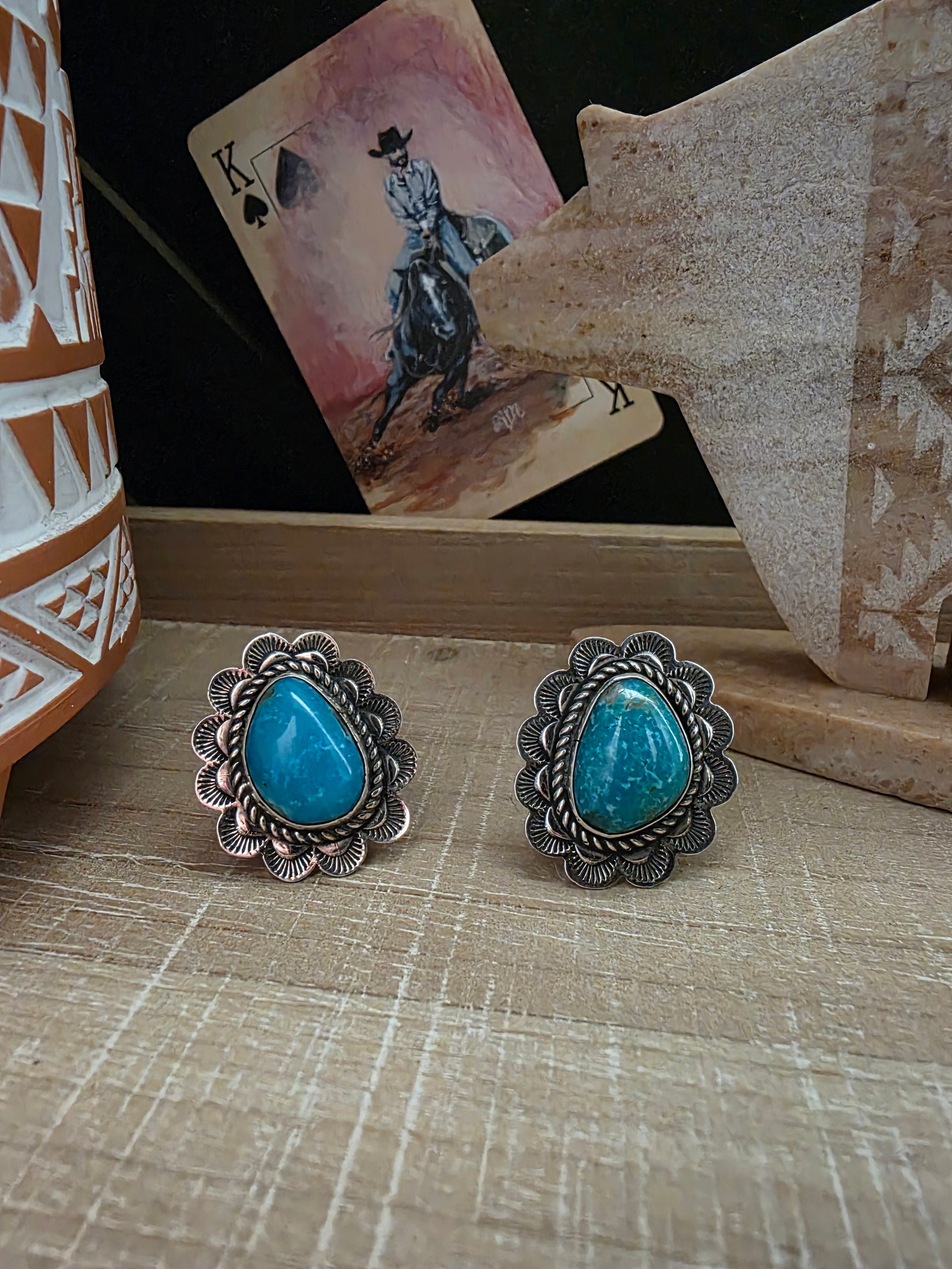 JUNIOR BEGAY SCALLOPED BORDER TURQUOISE RING