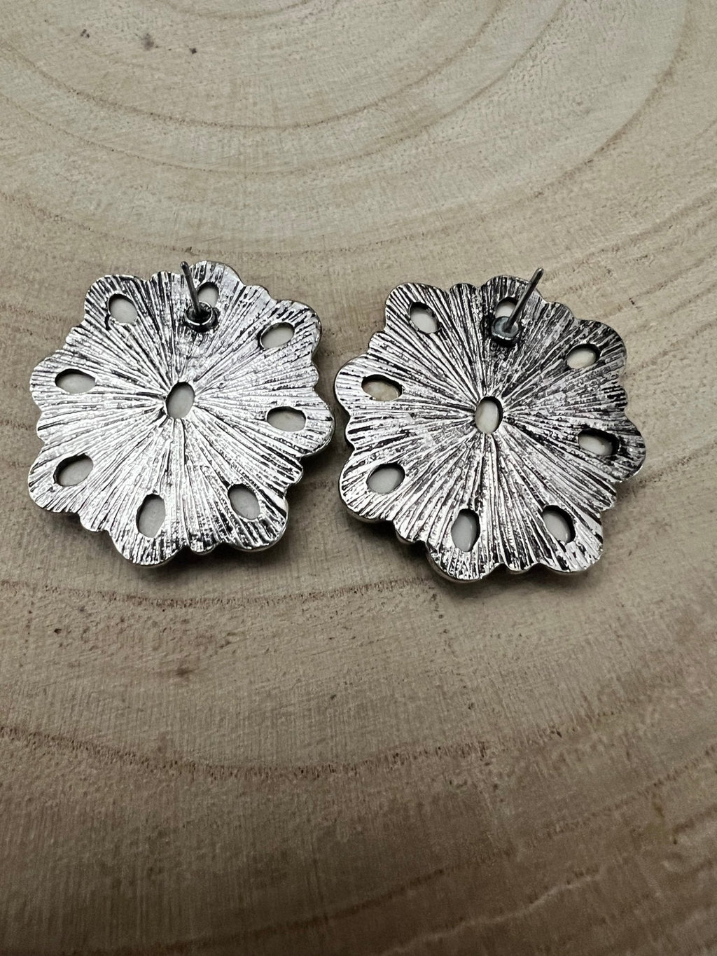 Western Faux Turquoise Cluster Earrings — Oxidized Silver 1" Statement