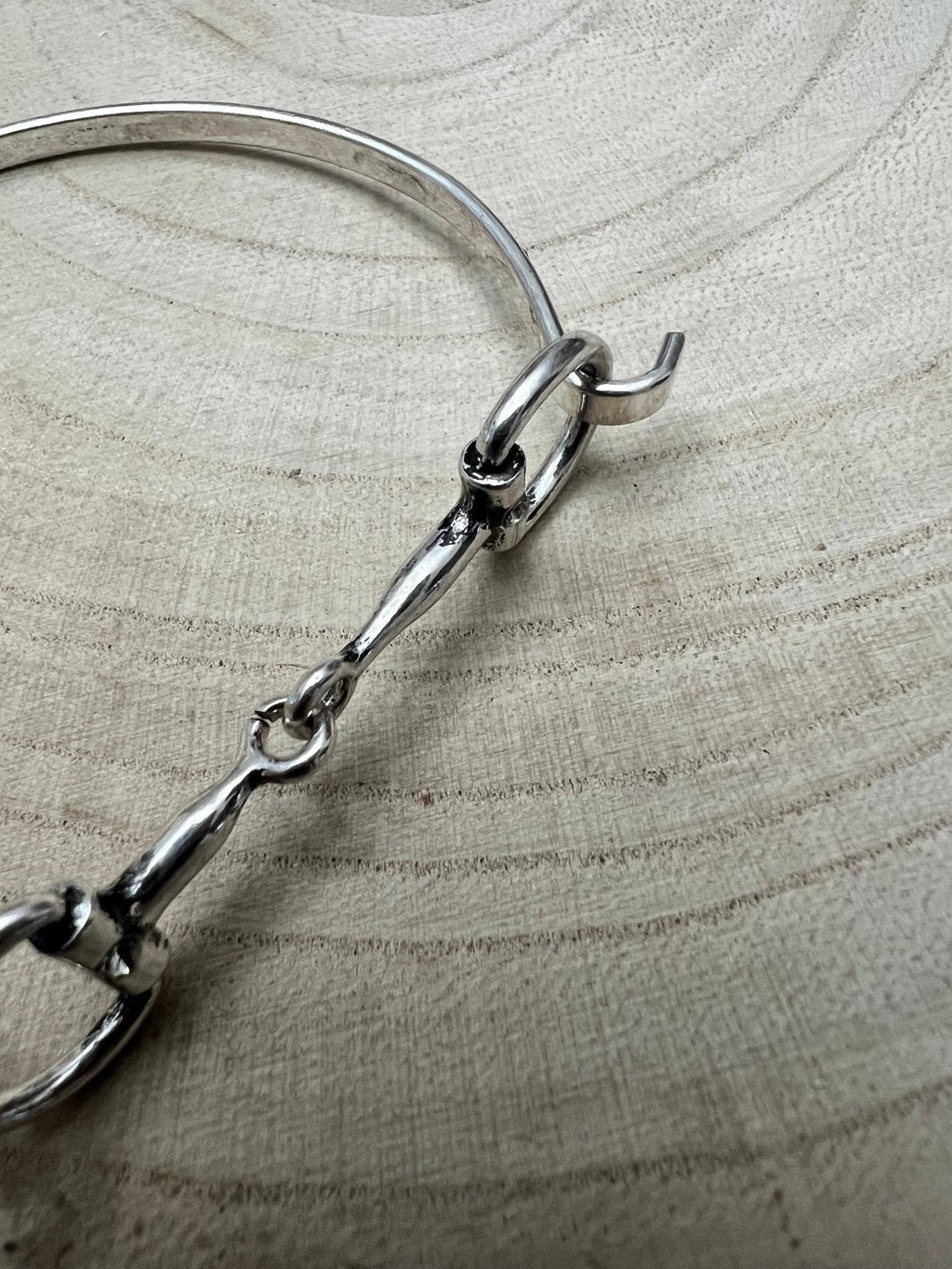 Western Snaffle Bit Bracelet — Silver Easy-Clasp Equestrian Bangle